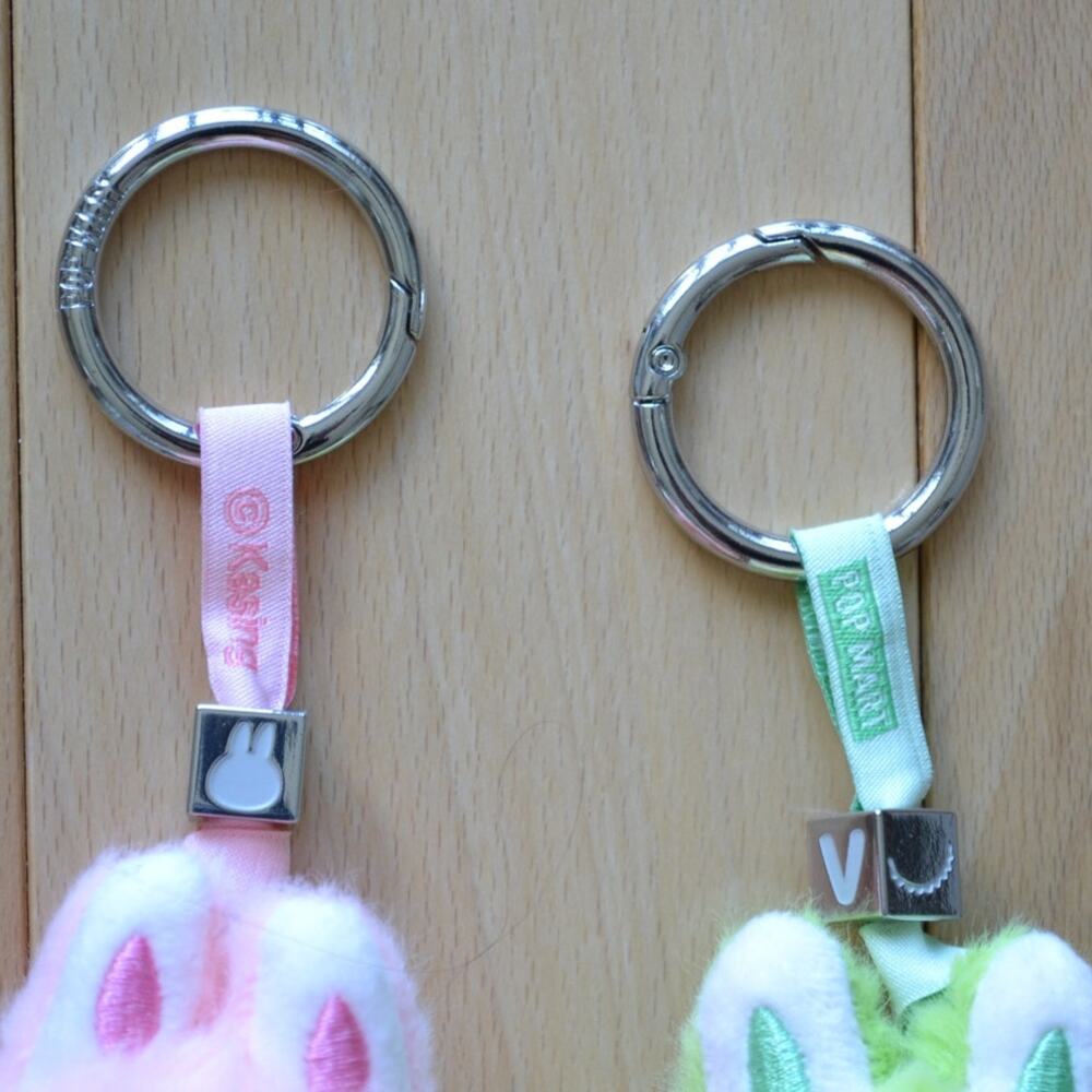 POP MART Pin for Love Labubu Plush Pendants Bag Charms U and V - Picture 4 of 6